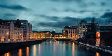 A Traveler’s Guide to Enjoying Your Stay at a Heritage Hotel in Singapore