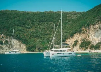 Embracing Superyacht Comfort and Innovation for Effortless Journeys