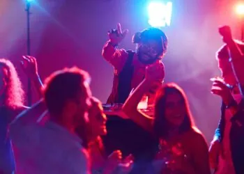 The Rise of Live Entertainment Experiences You Can Enjoy Anywhere